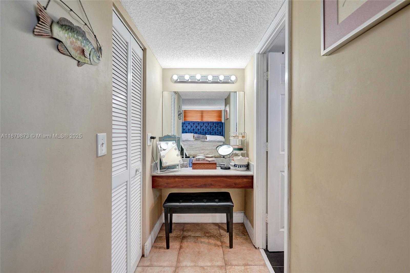 Small Image of 2401 SOUTH OCEAN DR #701, Hollywood Number 12