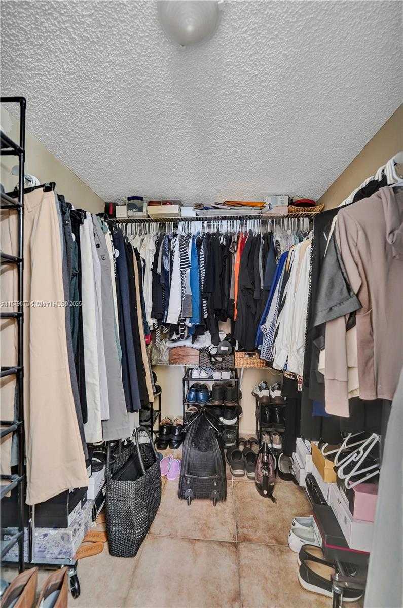 Small Image of 2401 SOUTH OCEAN DR #701, Hollywood Number 17