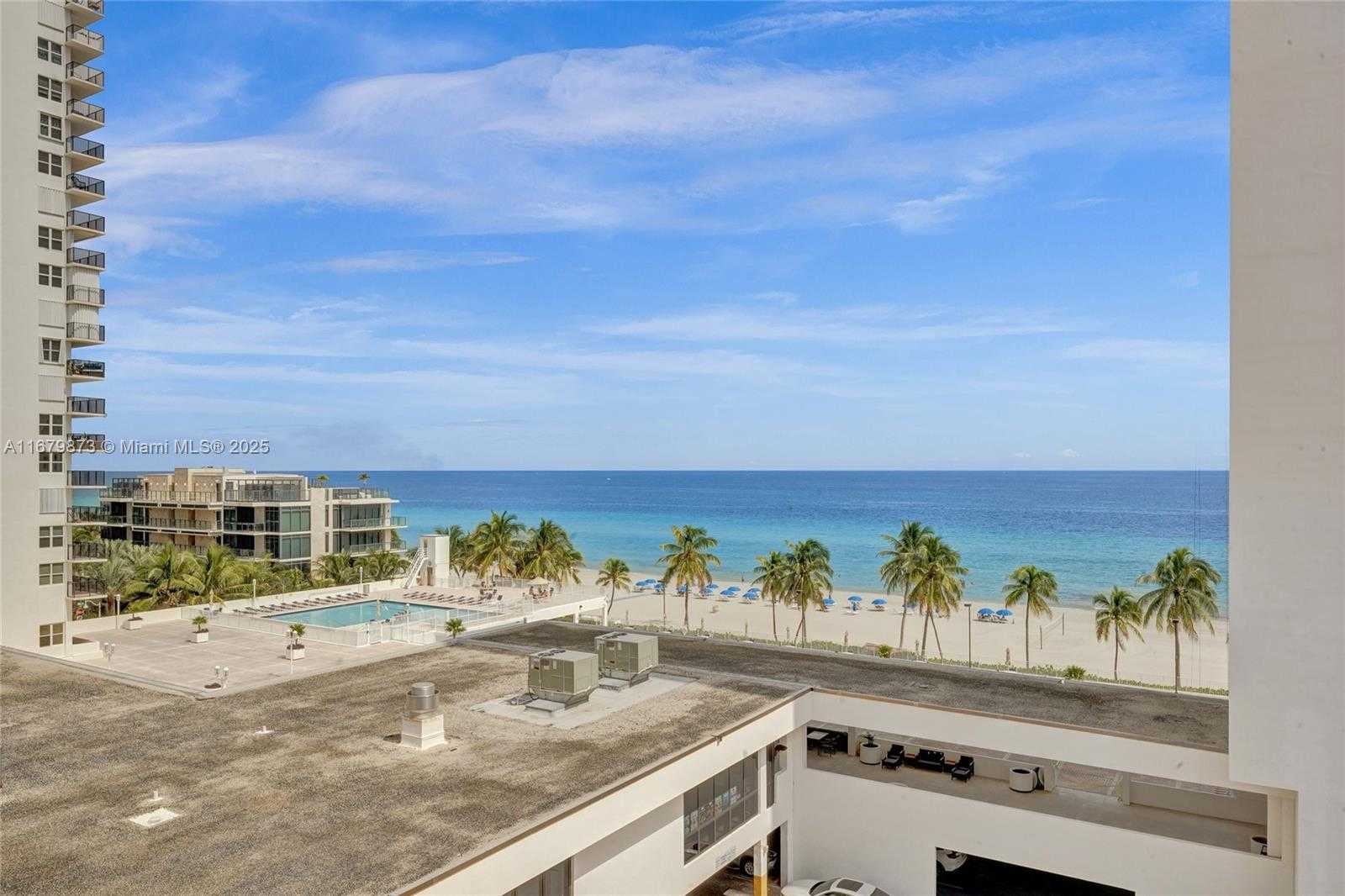 Small Image of 2401 SOUTH OCEAN DR #701, Hollywood Number 2