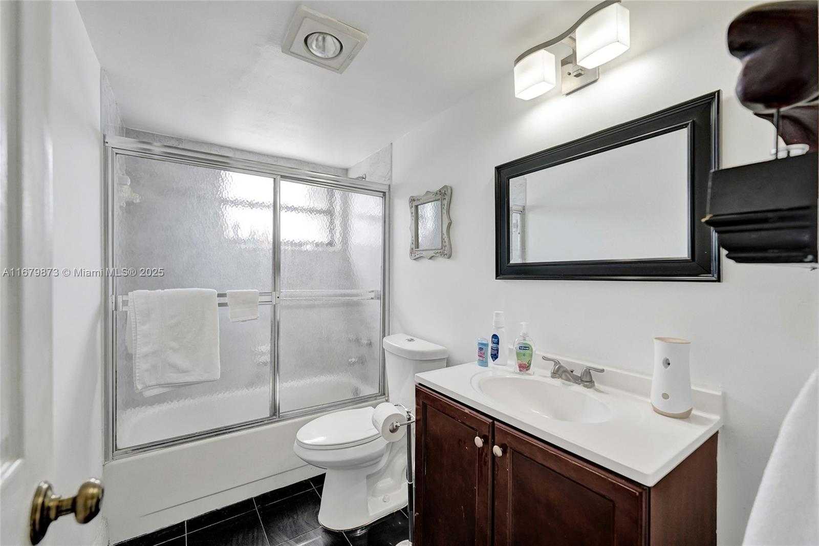 Small Image of 2401 SOUTH OCEAN DR #701, Hollywood Number 22