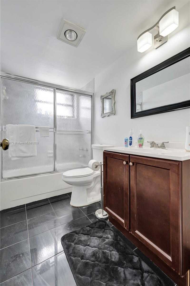 Small Image of 2401 SOUTH OCEAN DR #701, Hollywood Number 23