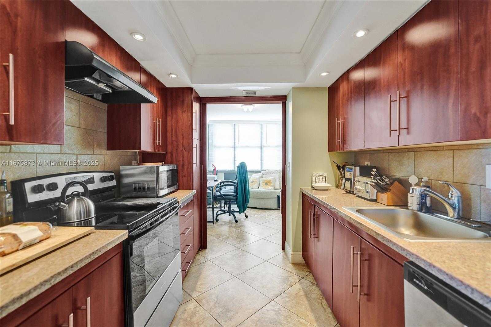 Small Image of 2401 SOUTH OCEAN DR #701, Hollywood Number 27