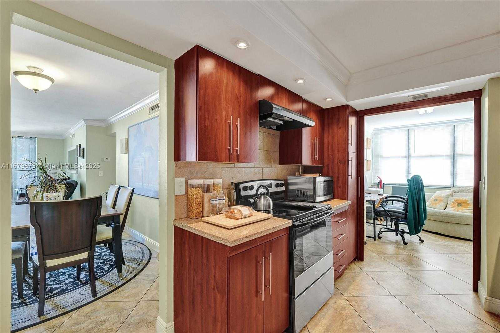 Small Image of 2401 SOUTH OCEAN DR #701, Hollywood Number 28