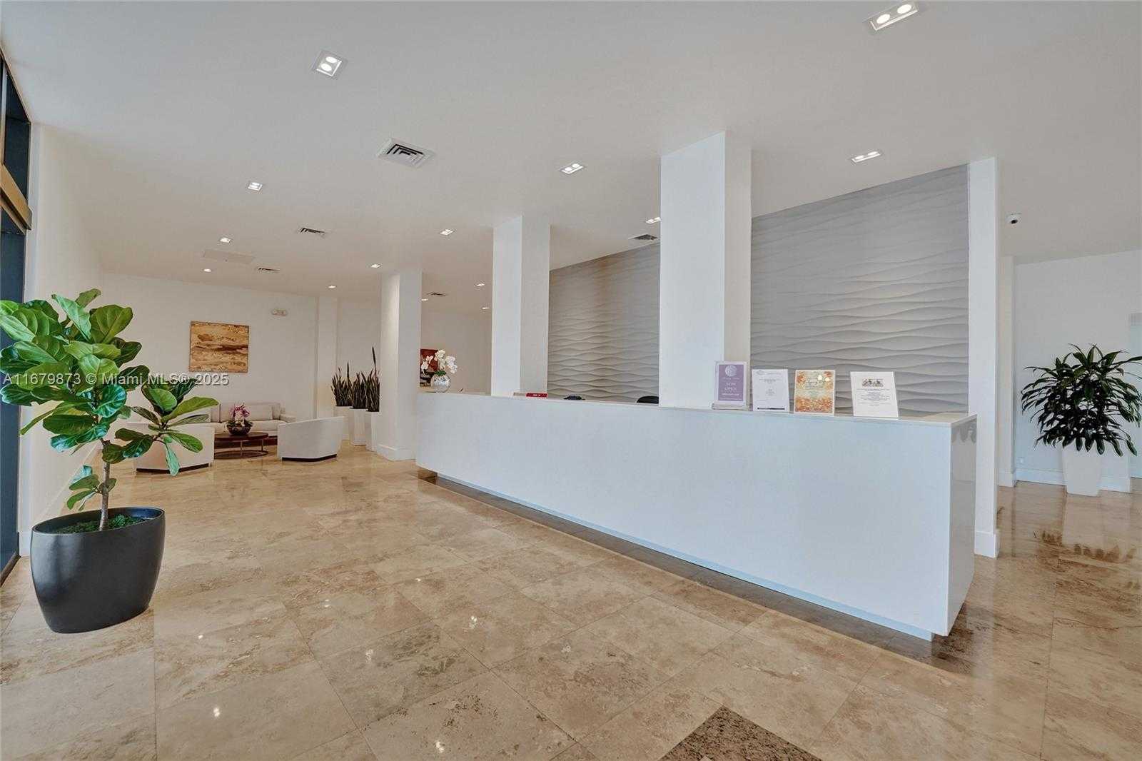 Small Image of 2401 SOUTH OCEAN DR #701, Hollywood Number 4