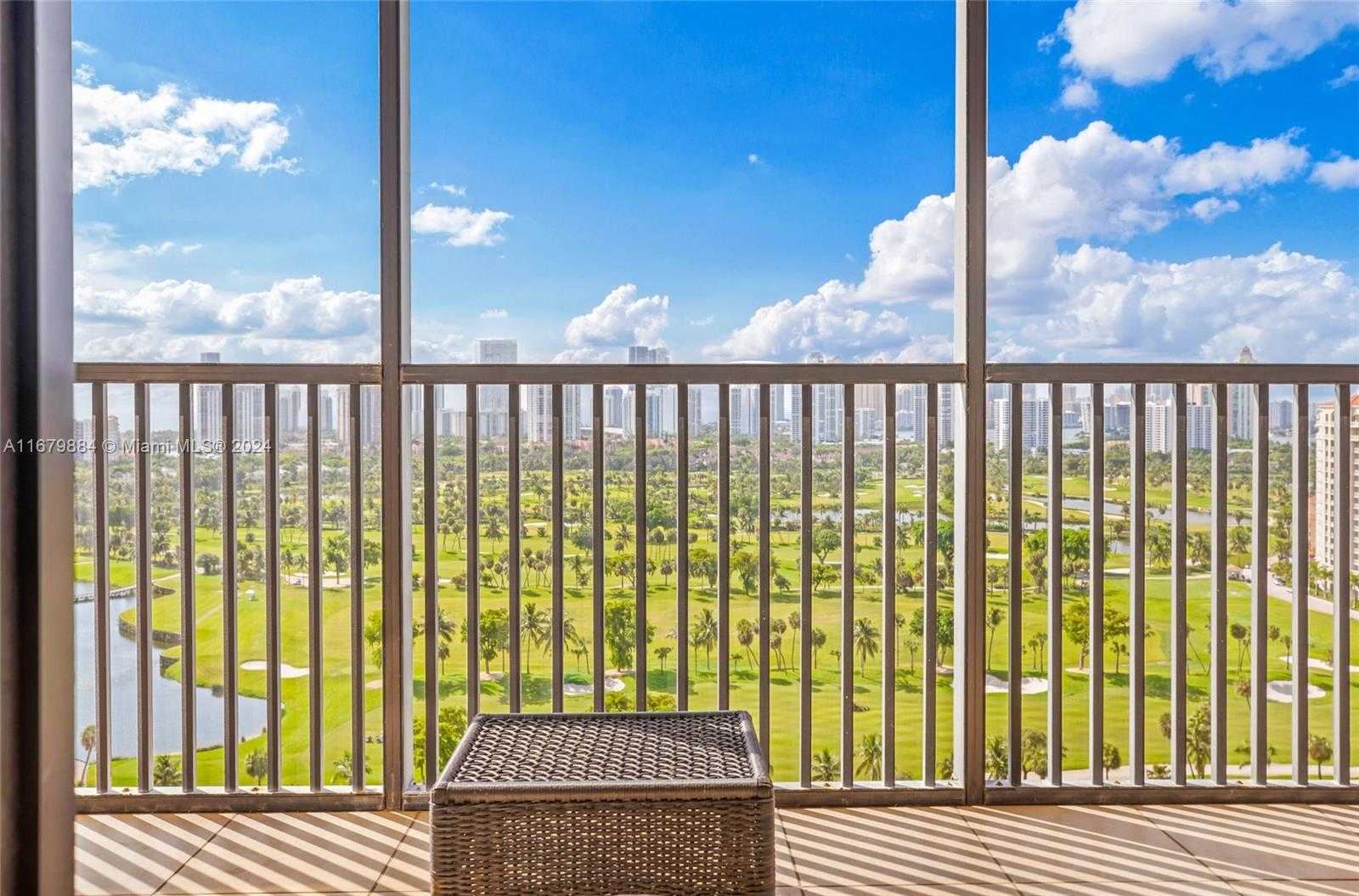 Small Image of 20301 E Country Club Dr, Aventura, FL 33180, USA Number 2