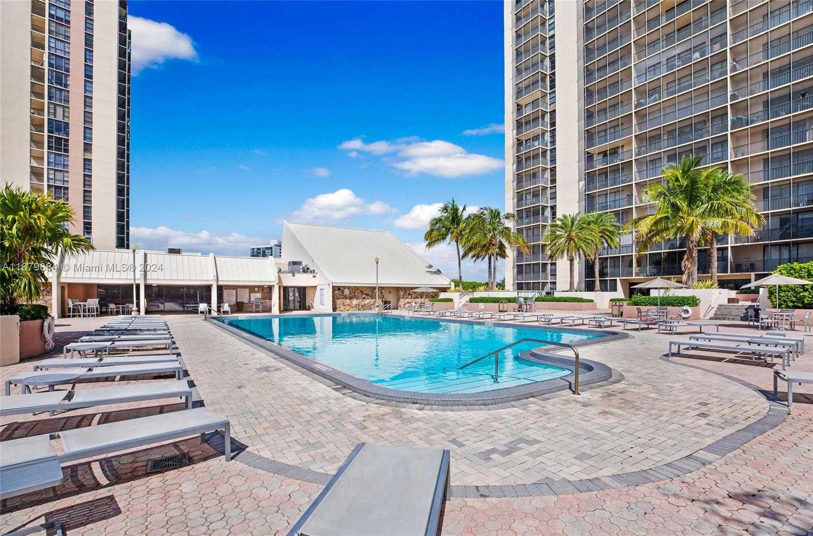 Small Image of 20301 E Country Club Dr, Aventura, FL 33180, USA Number 25