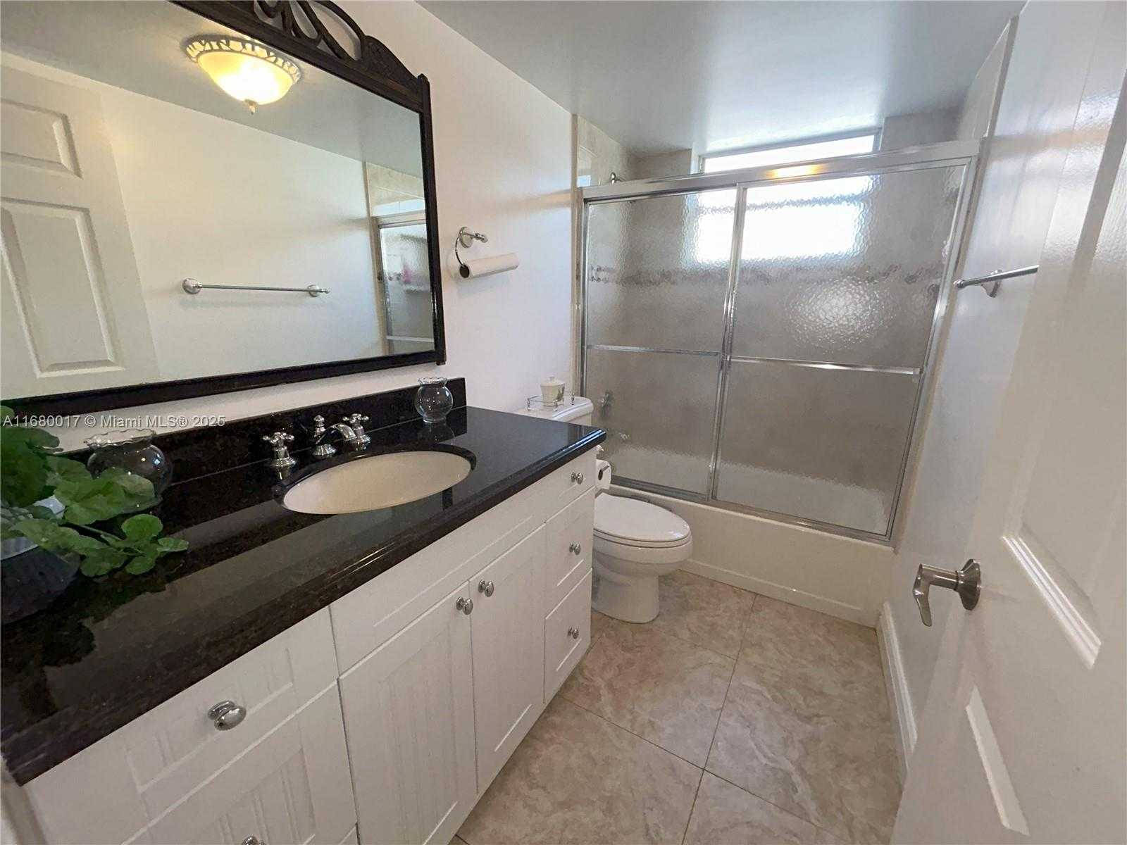 Small Image of 2521 NW 104th Ave, Sunrise, FL 33322, USA Number 13
