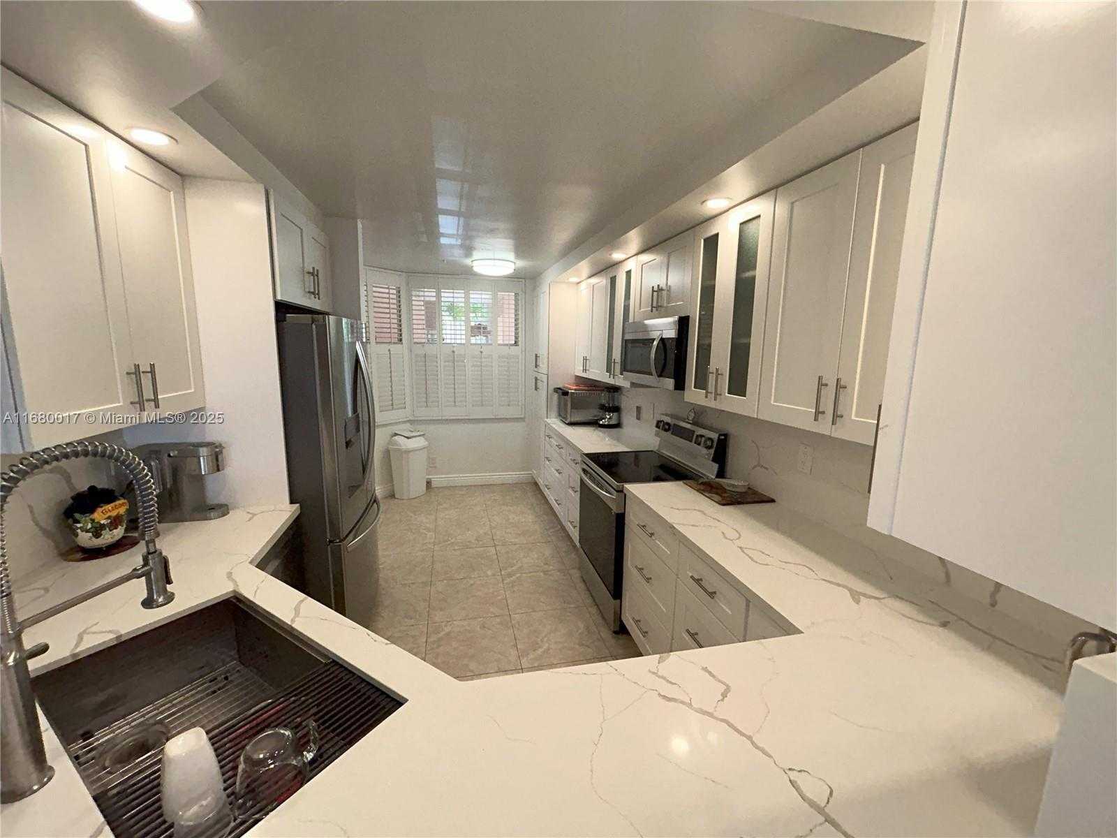 Small Image of 2521 NW 104th Ave, Sunrise, FL 33322, USA Number 18