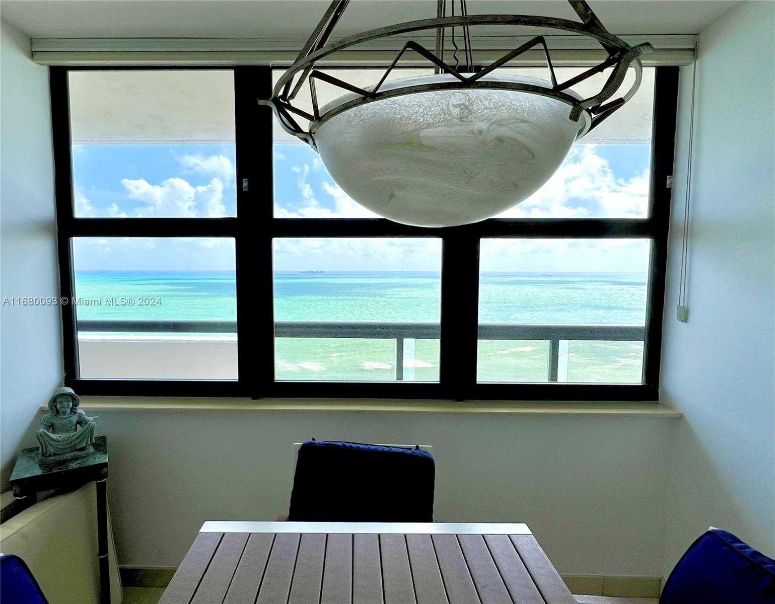 Small Image of 2555 #2001, Miami Beach Number 21