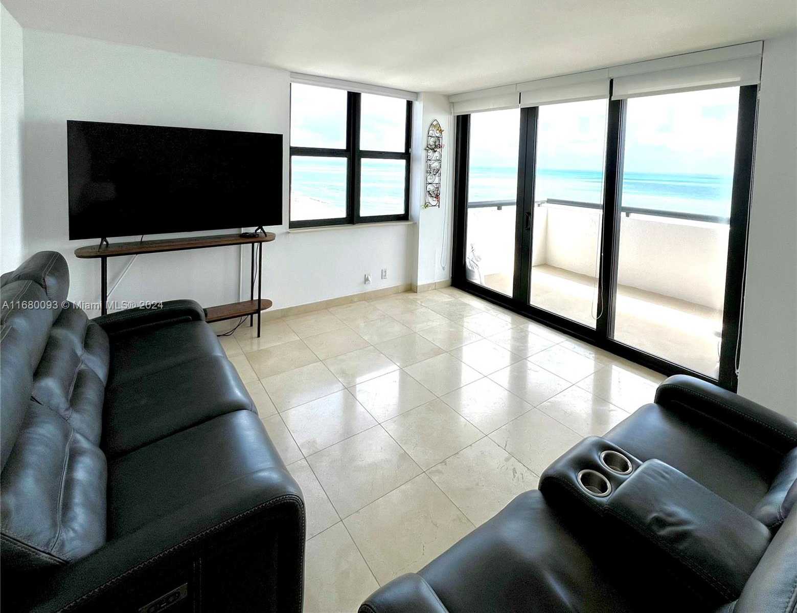 Small Image of 2555 #2001, Miami Beach Number 4