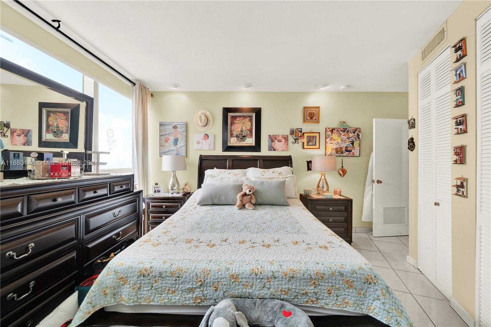 Small Image of 2451 BRICKELL AVE #17G, Miami Number 20