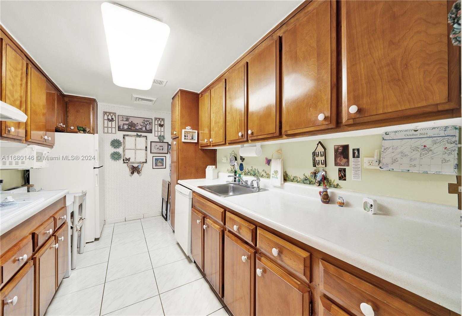 Small Image of 2451 BRICKELL AVE #17G, Miami Number 24