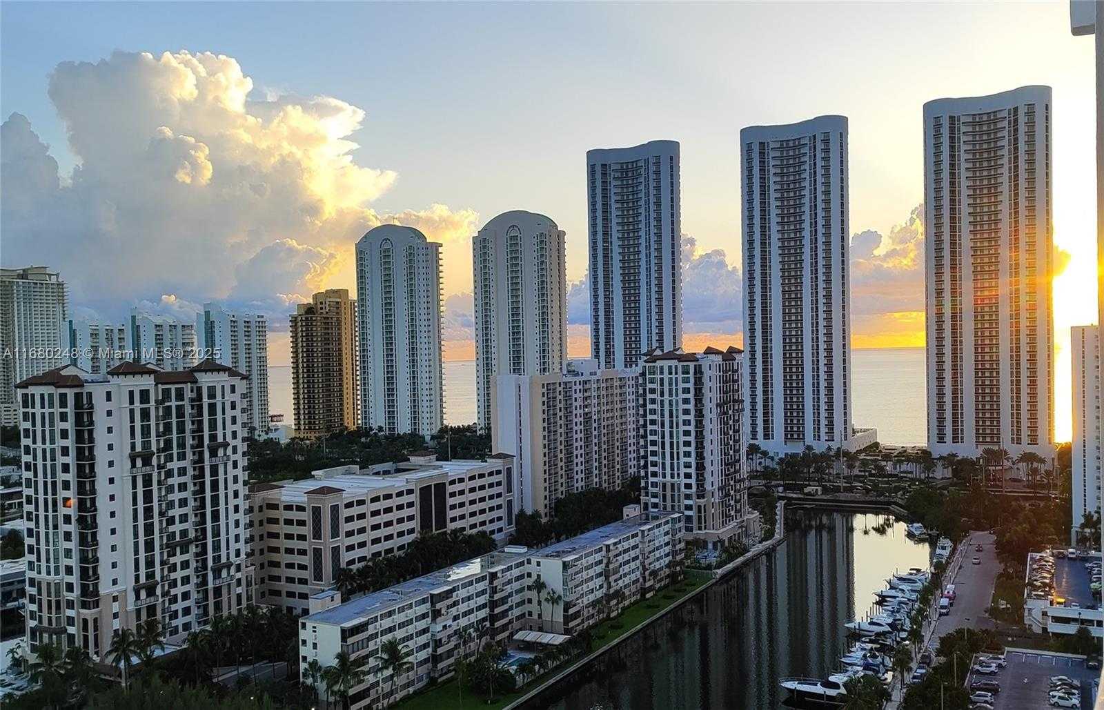 Small Image of 500 BAYVIEW DR #2127, Sunny Isles Beach Number 15