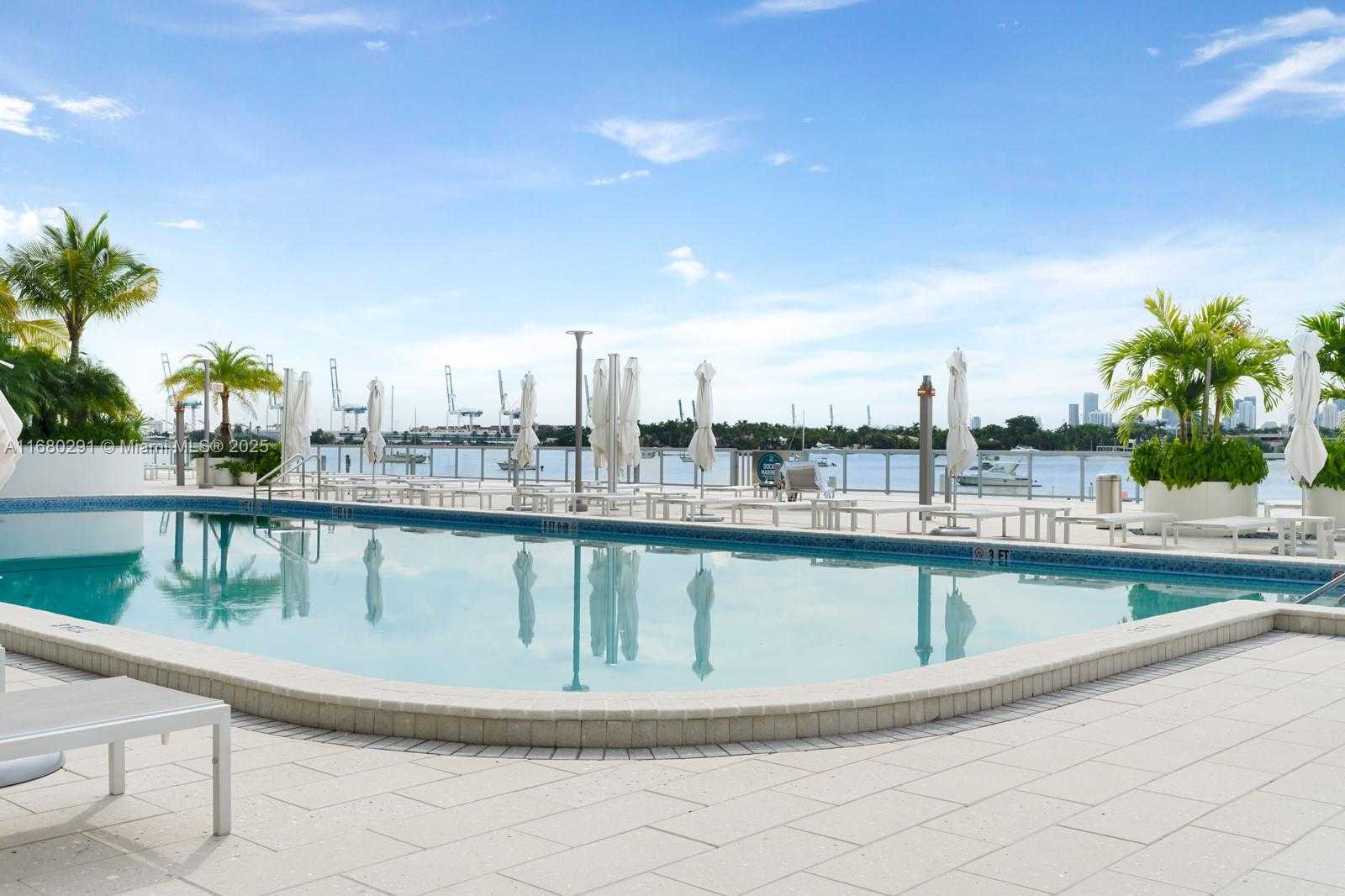 Small Image of Mirador 1000, 1000 West Ave, Miami Beach, FL 33139, USA Number 12
