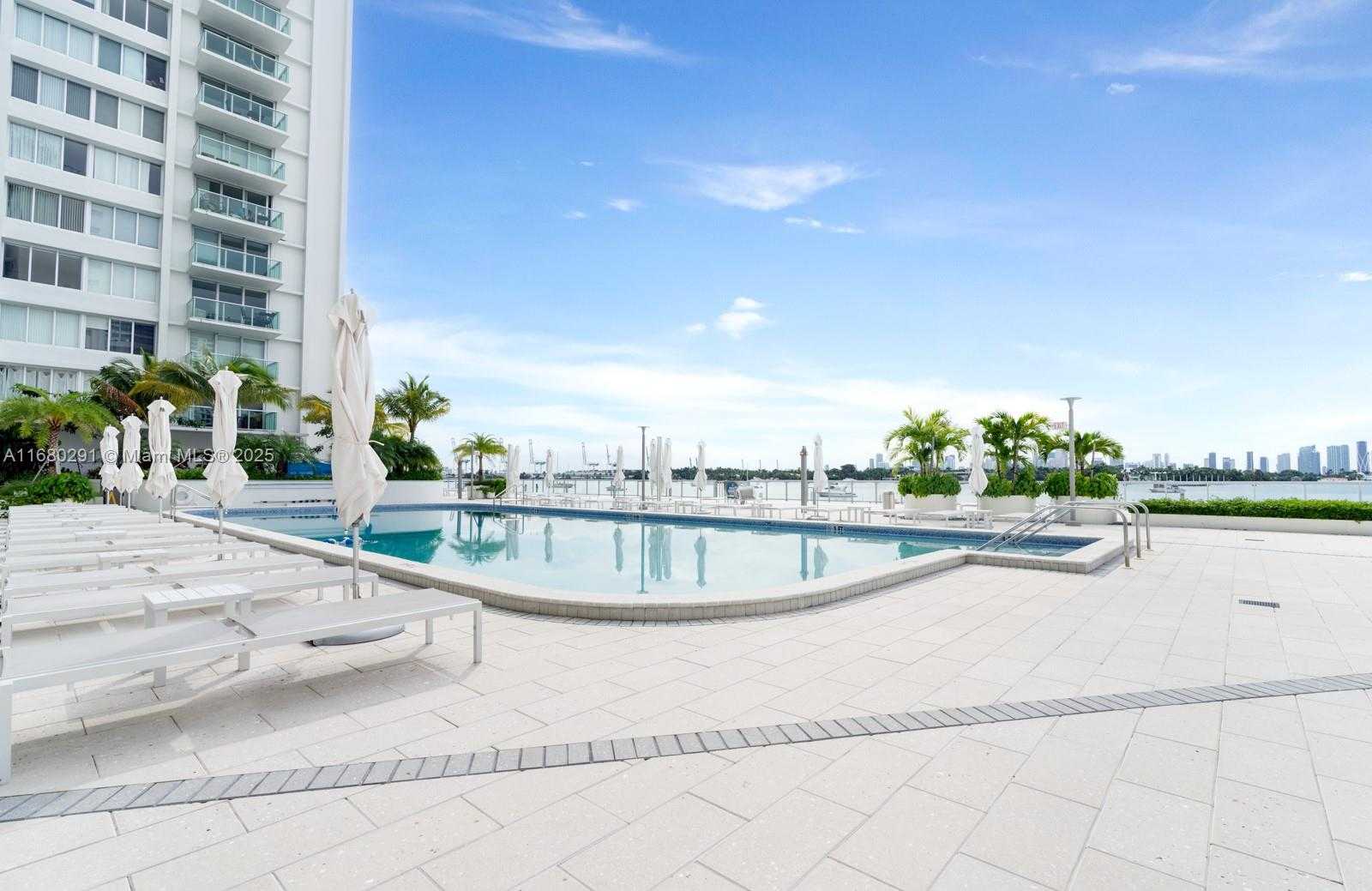 Small Image of Mirador 1000, 1000 West Ave, Miami Beach, FL 33139, USA Number 18