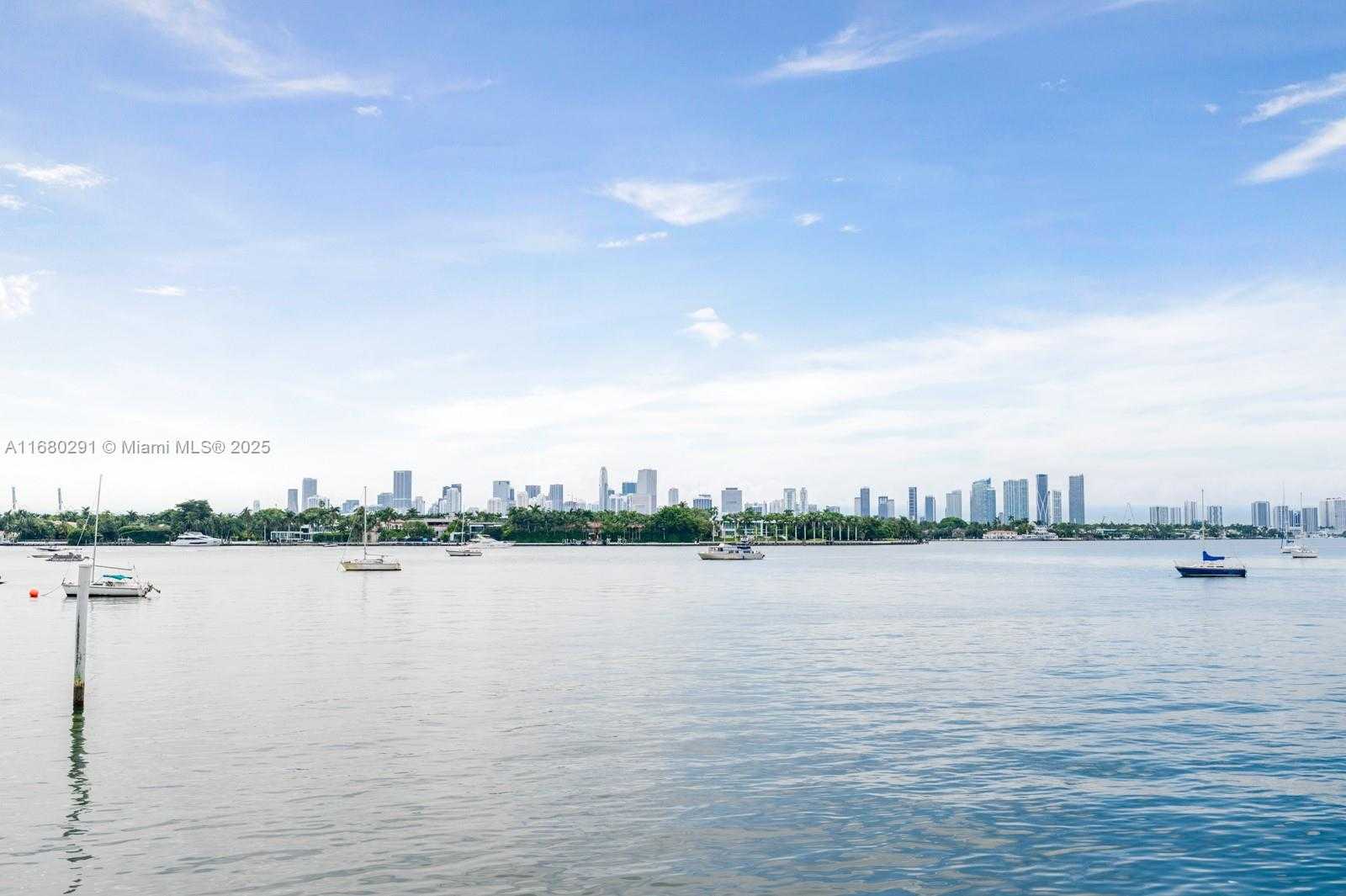 Small Image of Mirador 1000, 1000 West Ave, Miami Beach, FL 33139, USA Number 19