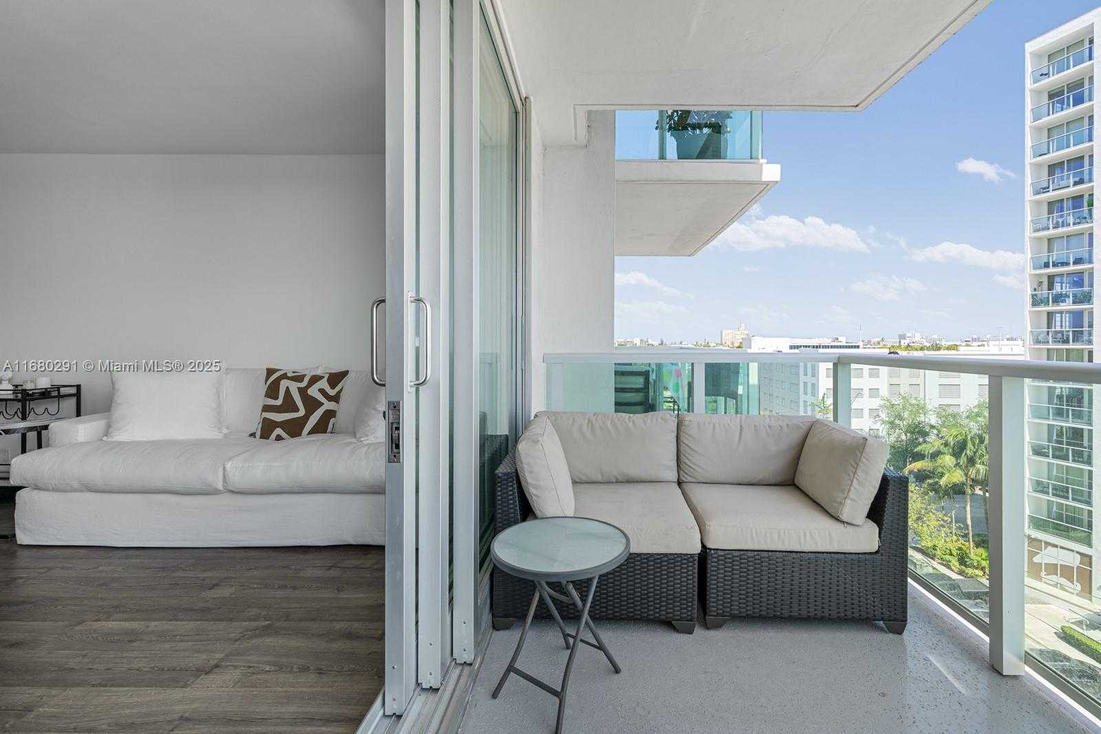 Small Image of Mirador 1000, 1000 West Ave, Miami Beach, FL 33139, USA Number 2