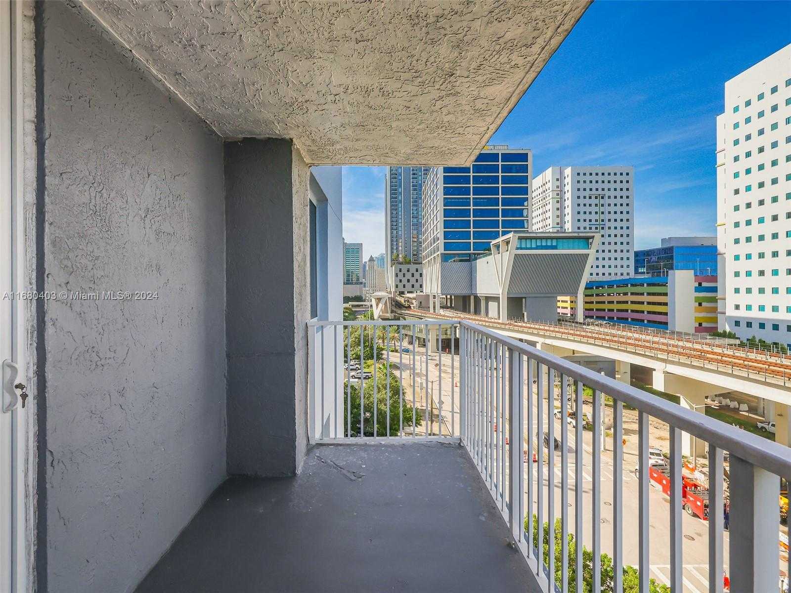 Small Image of 850 NORTH MIAMI AVE #W-906, Miami Number 24
