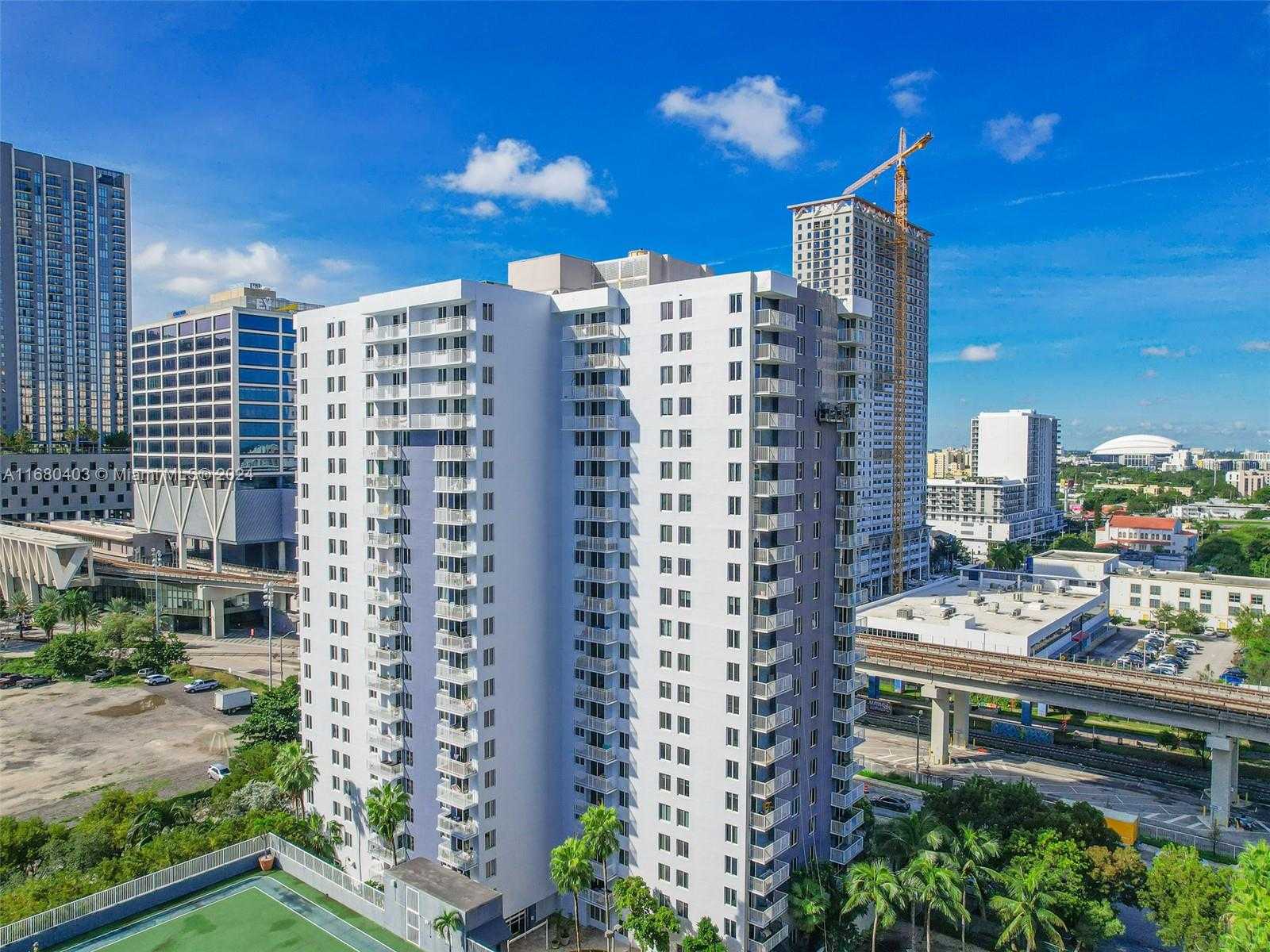 Small Image of 850 NORTH MIAMI AVE #W-906, Miami Number 37