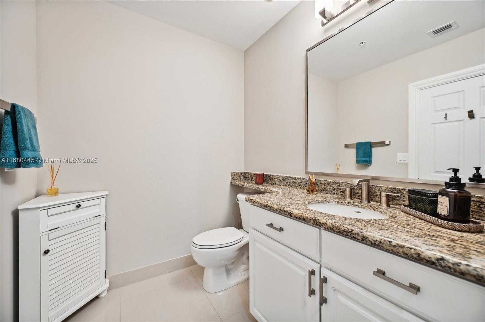 Small Image of 3001 NORTH EAST 185TH ST #712, Aventura Number 18