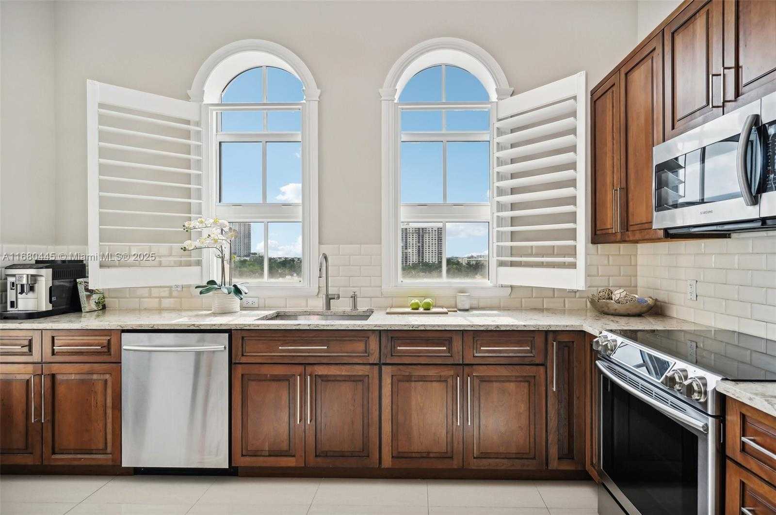 Small Image of 3001 NORTH EAST 185TH ST #712, Aventura Number 8