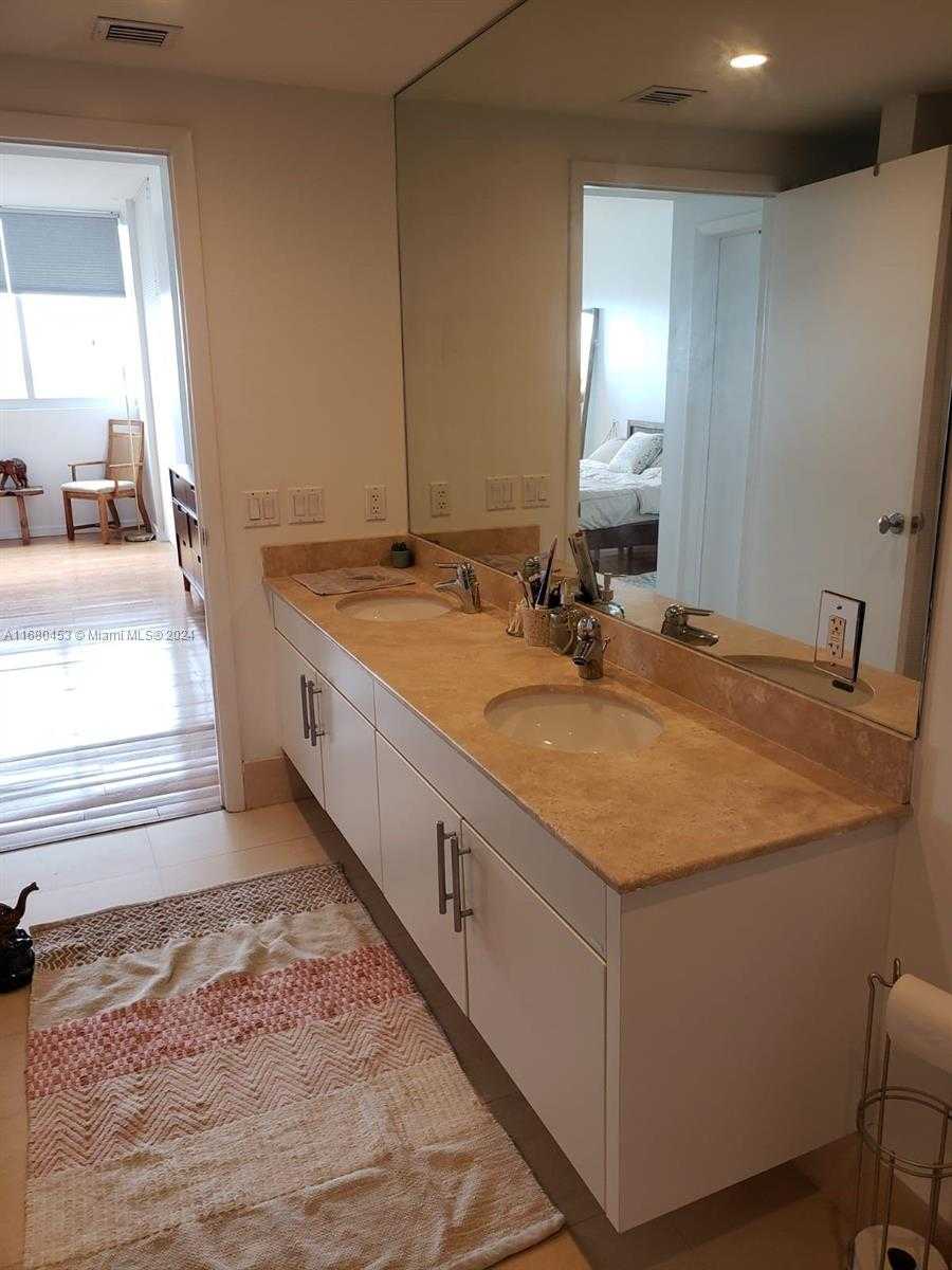 Small Image of 7929 WEST DR #802, North Bay Village Number 18