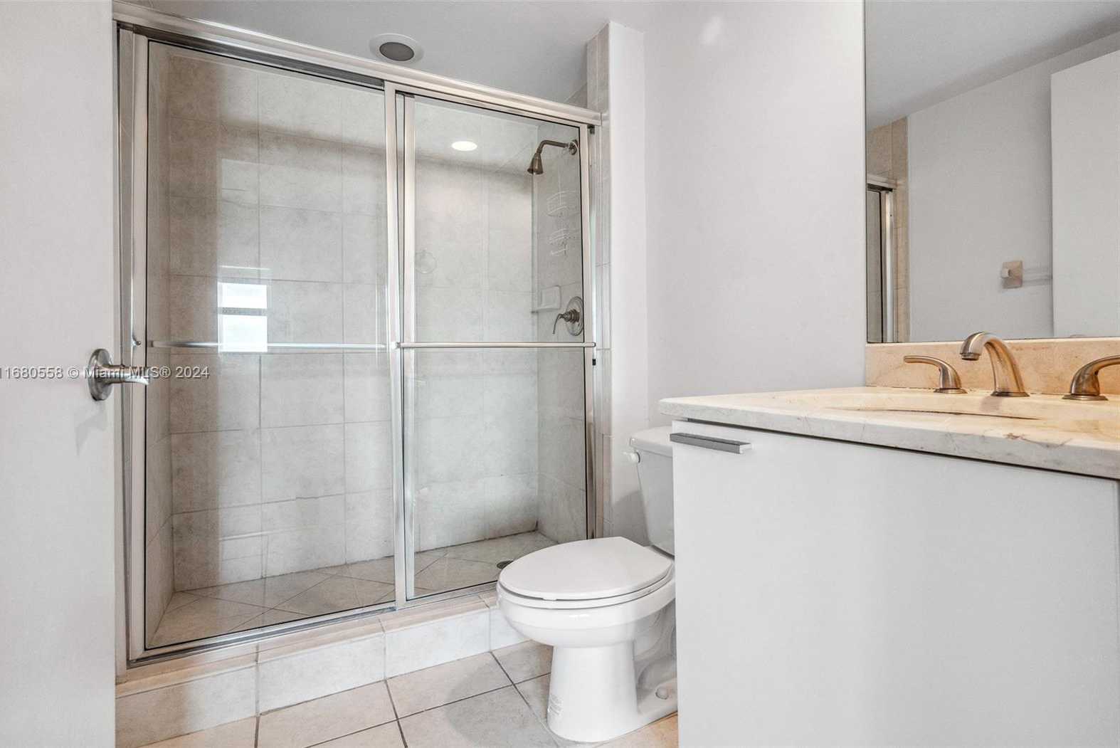 Small Image of 14951 ROYAL OAKS LN #1706, North Miami Number 12