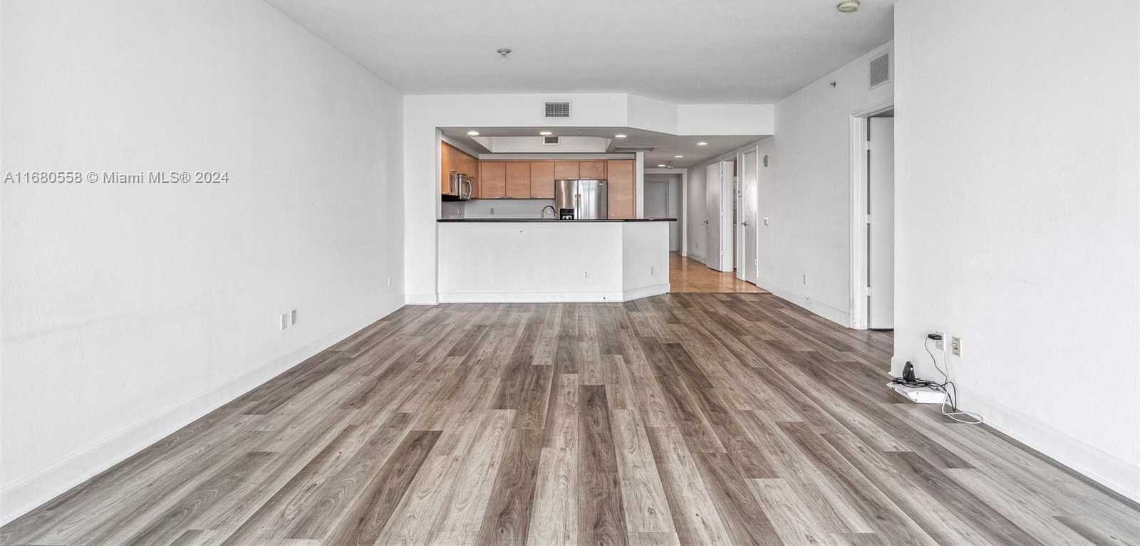 Small Image of 14951 ROYAL OAKS LN #1706, North Miami Number 3