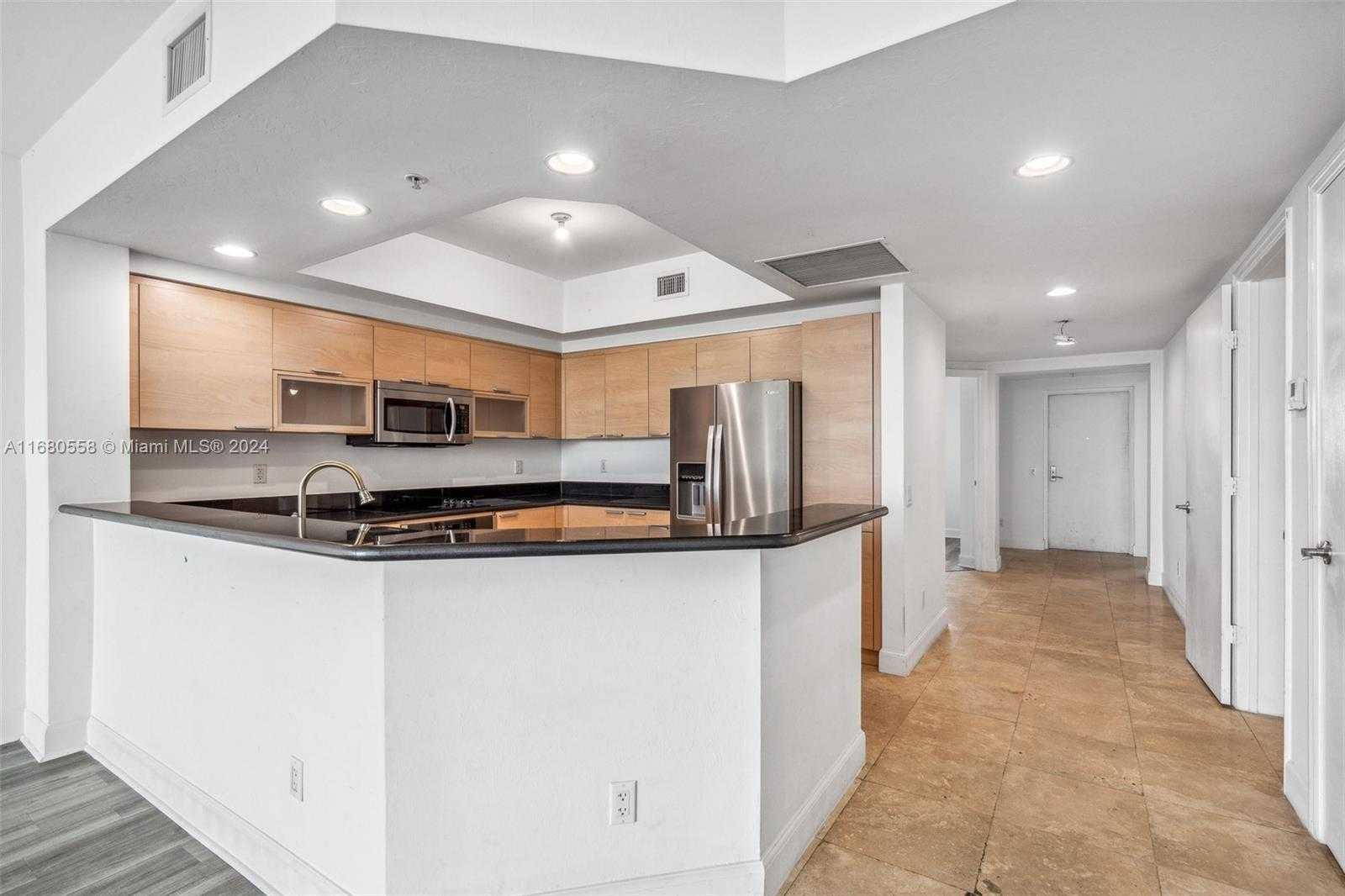 Small Image of 14951 ROYAL OAKS LN #1706, North Miami Number 6