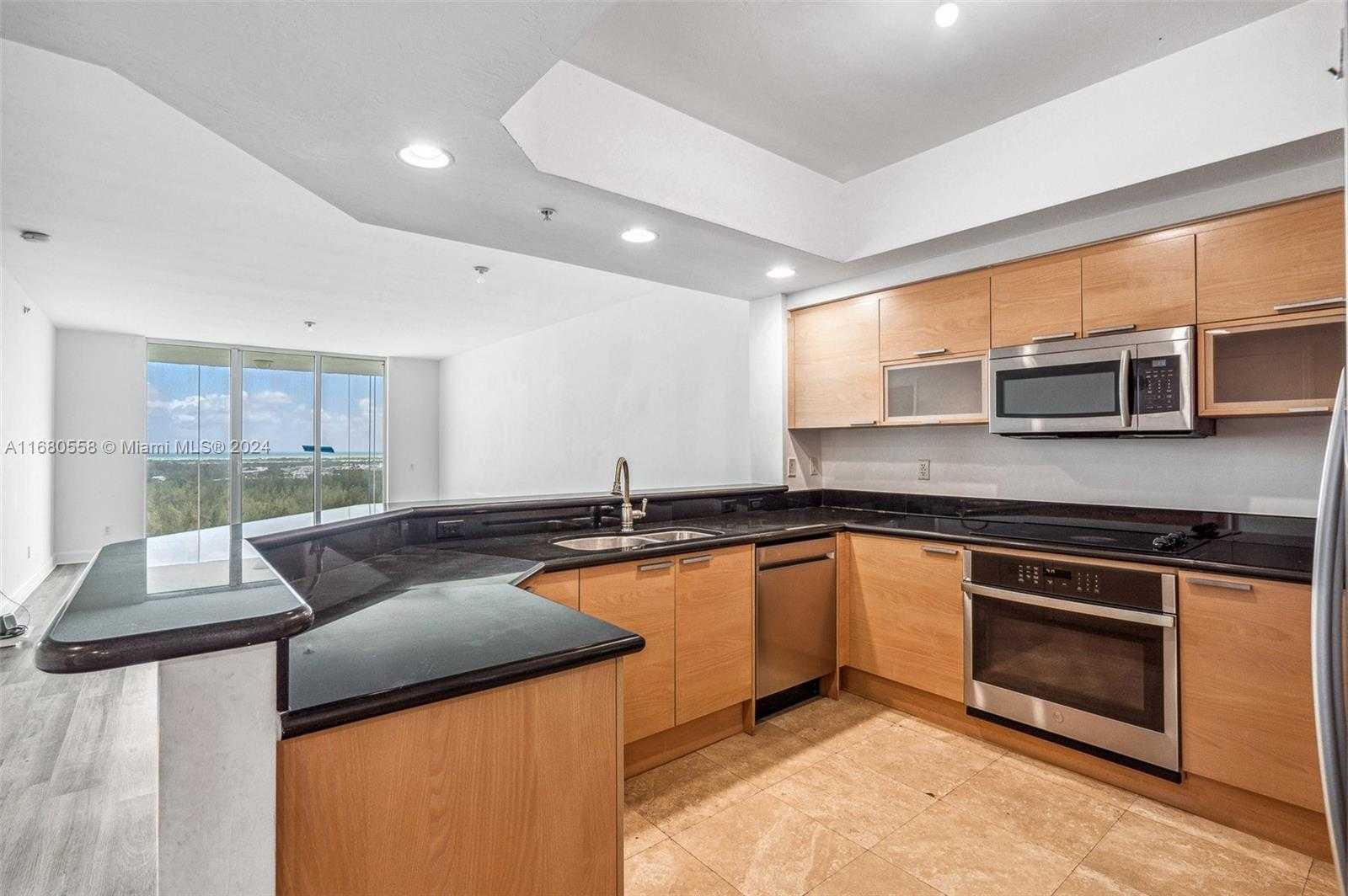 Small Image of 14951 ROYAL OAKS LN #1706, North Miami Number 8