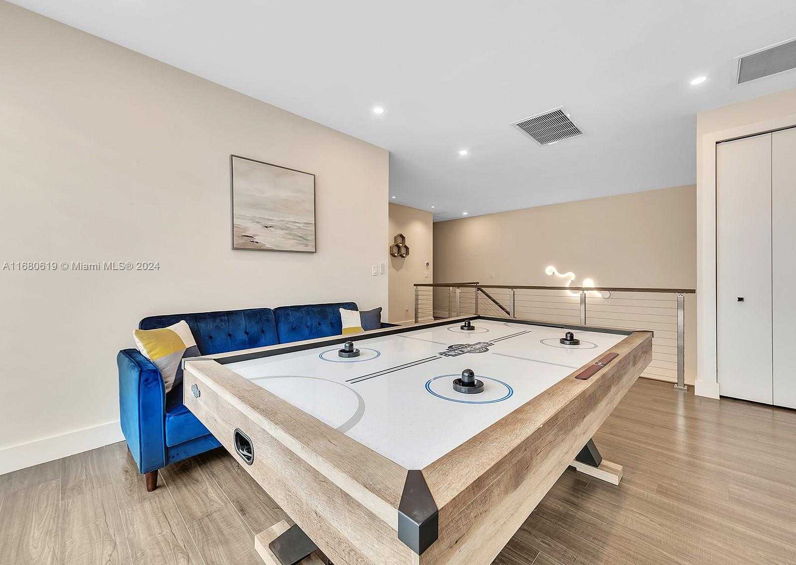 Small Image of 1808 CORAL RIDGE DR #1808, Fort Lauderdale Number 13