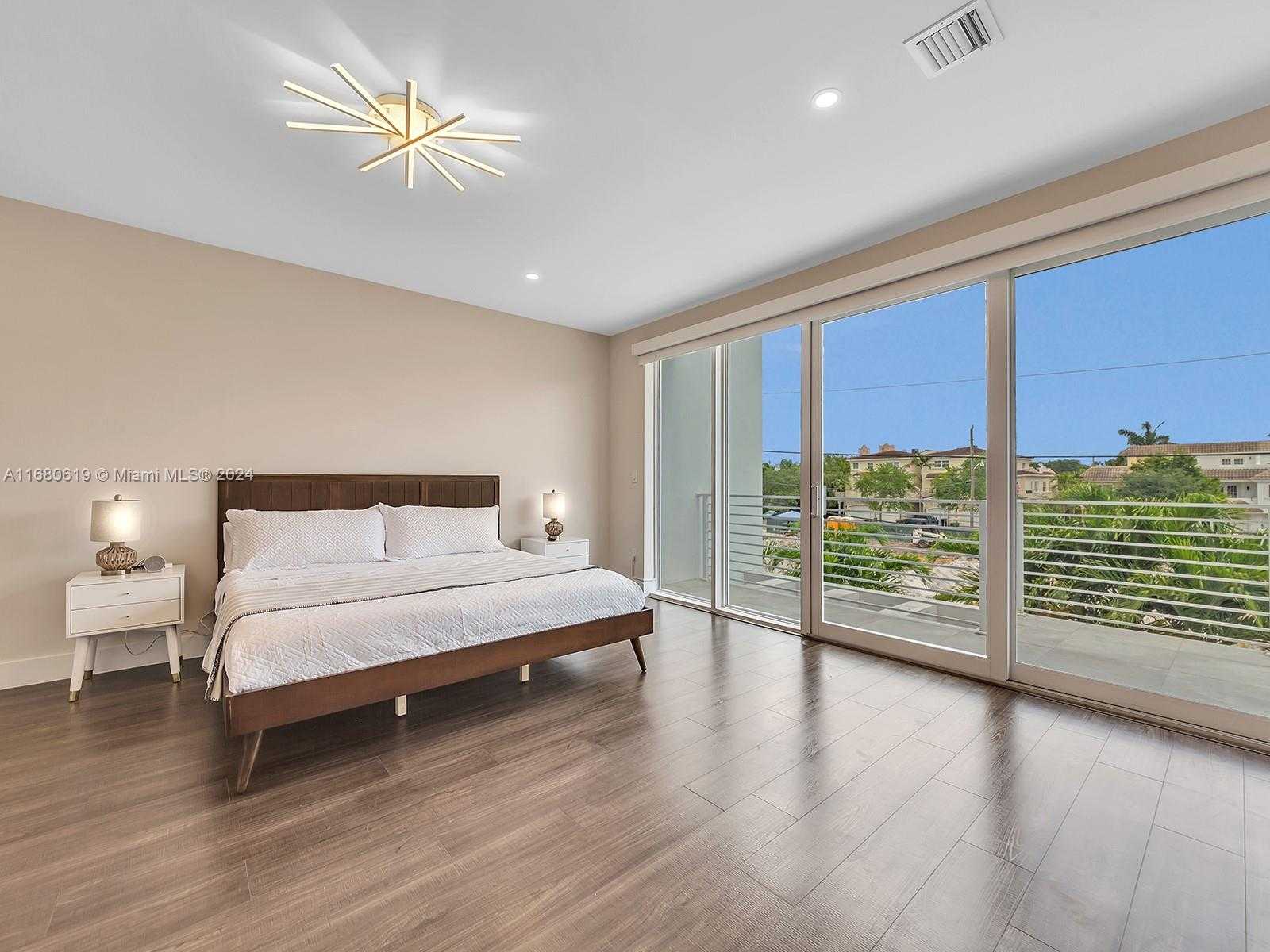 Small Image of 1808 CORAL RIDGE DR #1808, Fort Lauderdale Number 14