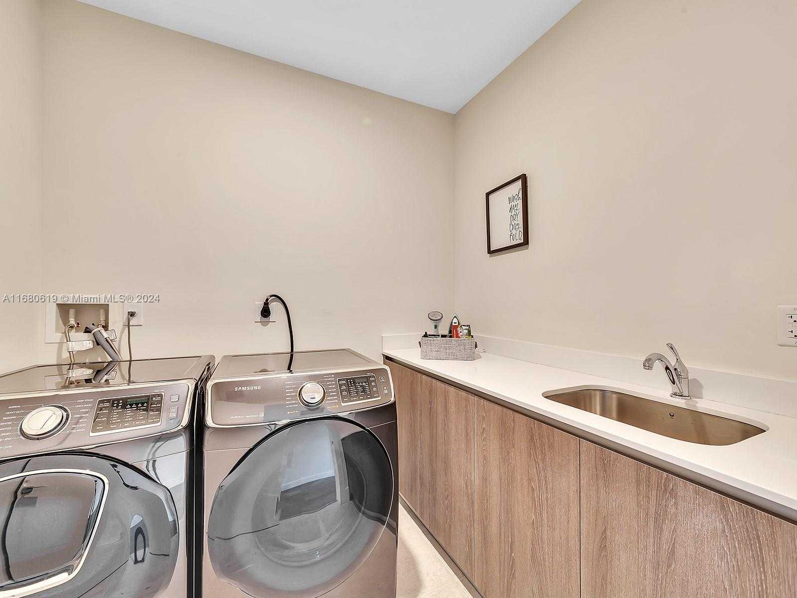 Small Image of 1808 CORAL RIDGE DR #1808, Fort Lauderdale Number 37