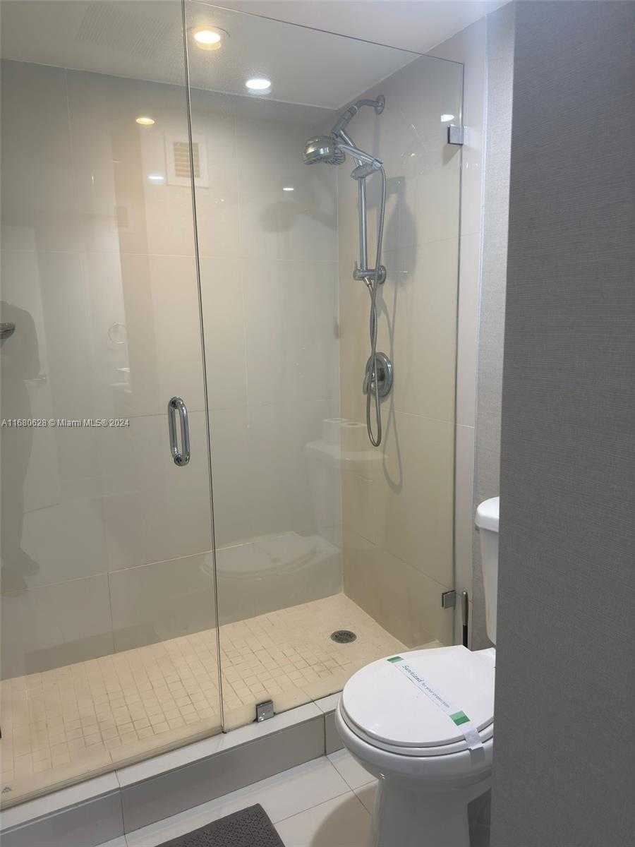 Small Image of 4001 SOUTH OCEAN DR #5F, Hollywood Number 9