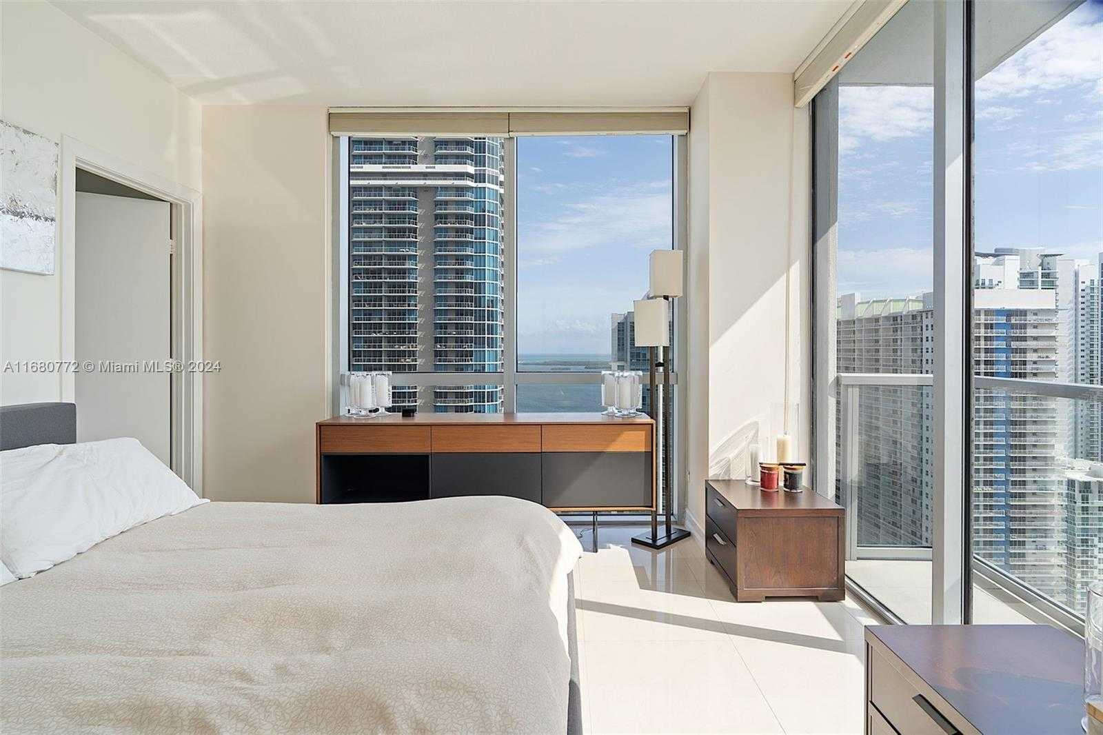 Small Image of 1060 BRICKELL AVE #3407, Miami Number 26
