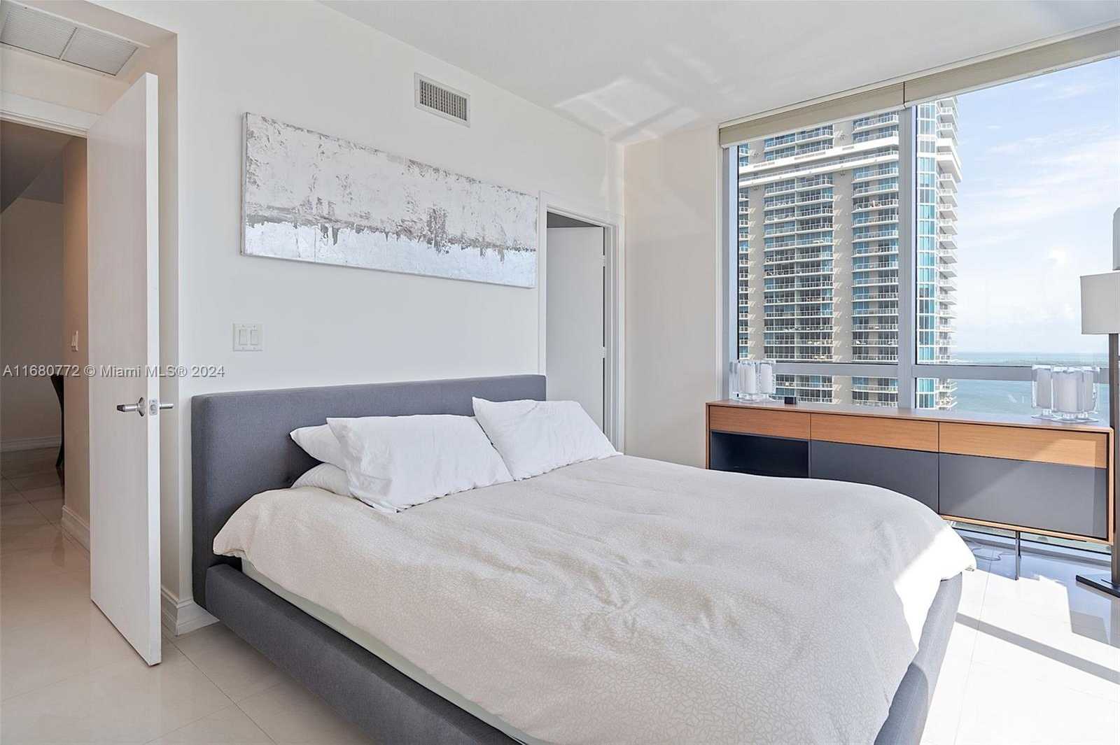 Small Image of 1060 BRICKELL AVE #3407, Miami Number 27