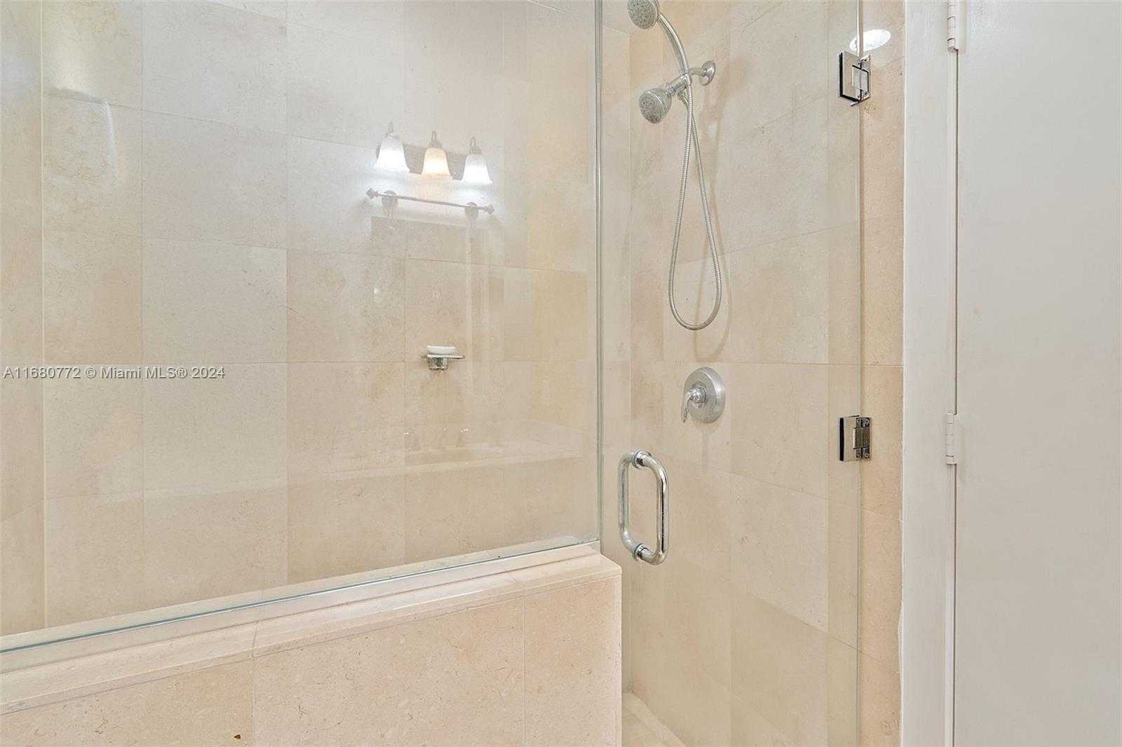 Small Image of 1060 BRICKELL AVE #3407, Miami Number 32