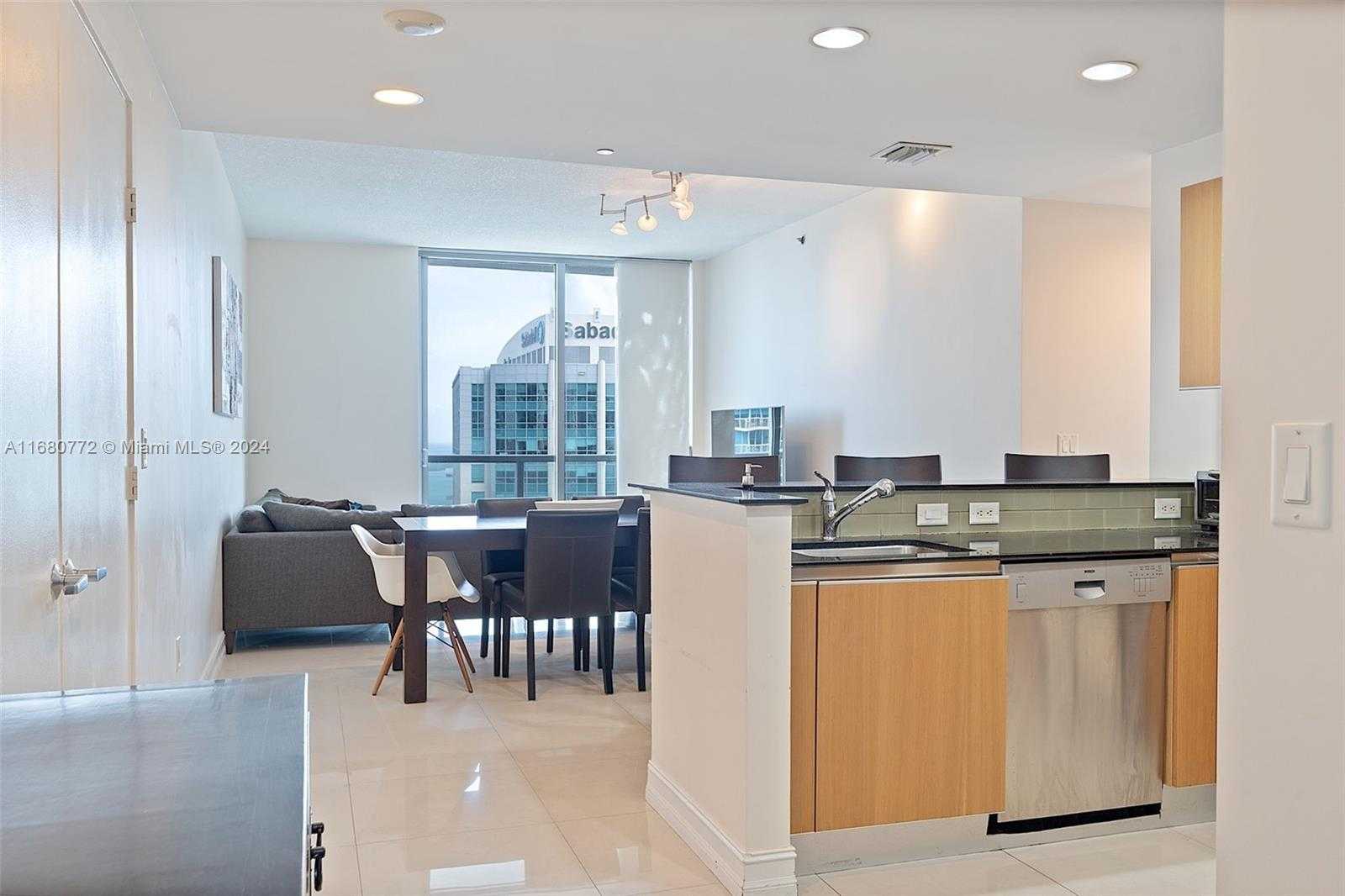 Small Image of 1060 BRICKELL AVE #3407, Miami Number 5