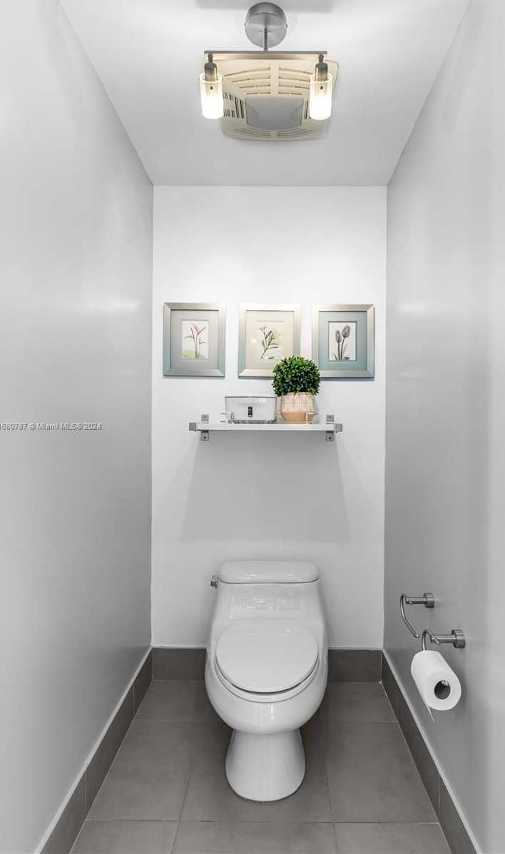 Small Image of 92 SOUTH WEST 3RD ST #3505, Miami Number 17