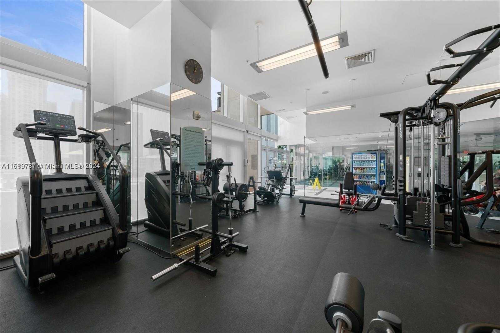 Small Image of 92 SOUTH WEST 3RD ST #3505, Miami Number 34