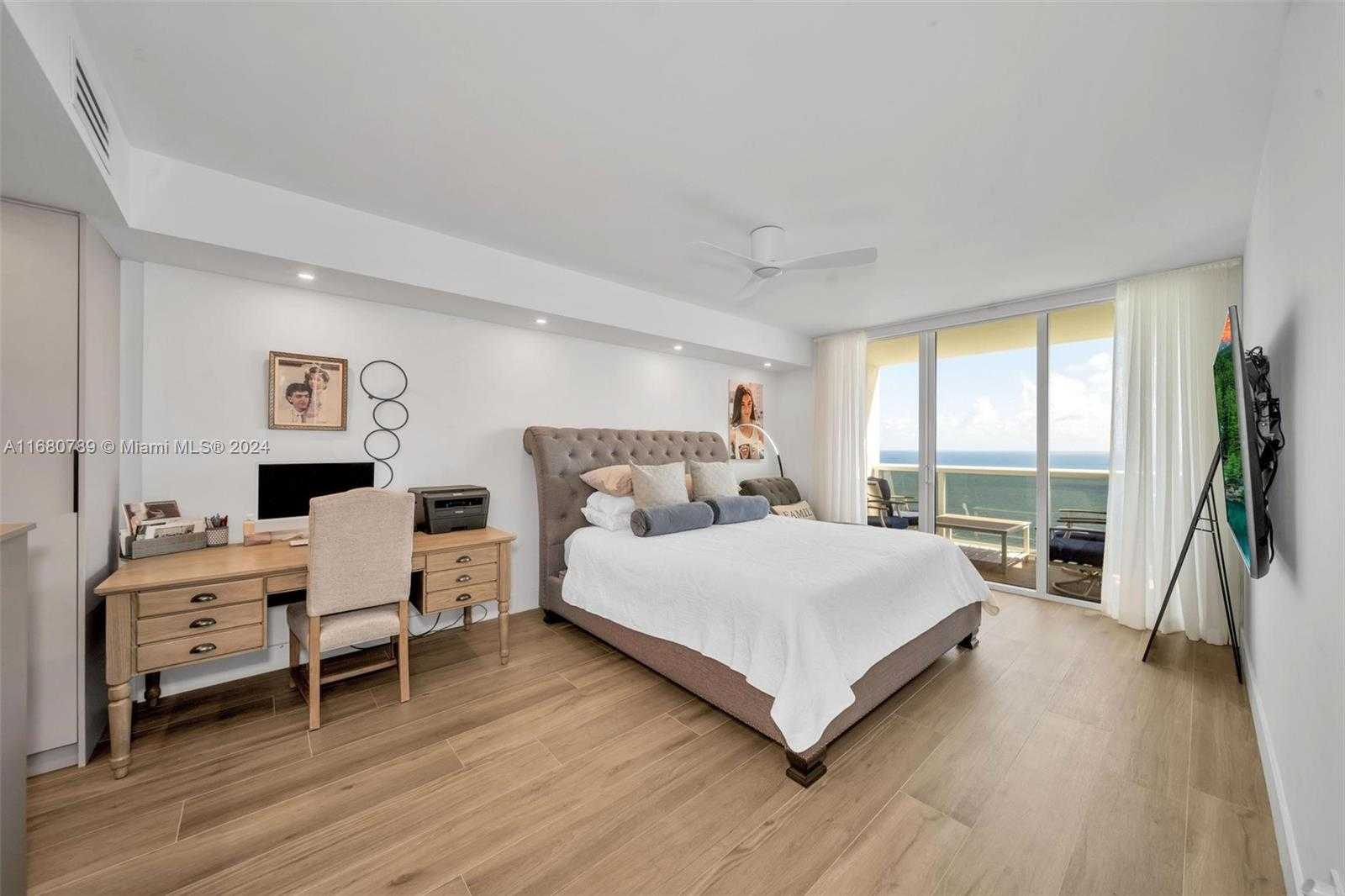Small Image of 1850 SOUTH OCEAN DR #3202, Hallandale Beach Number 12