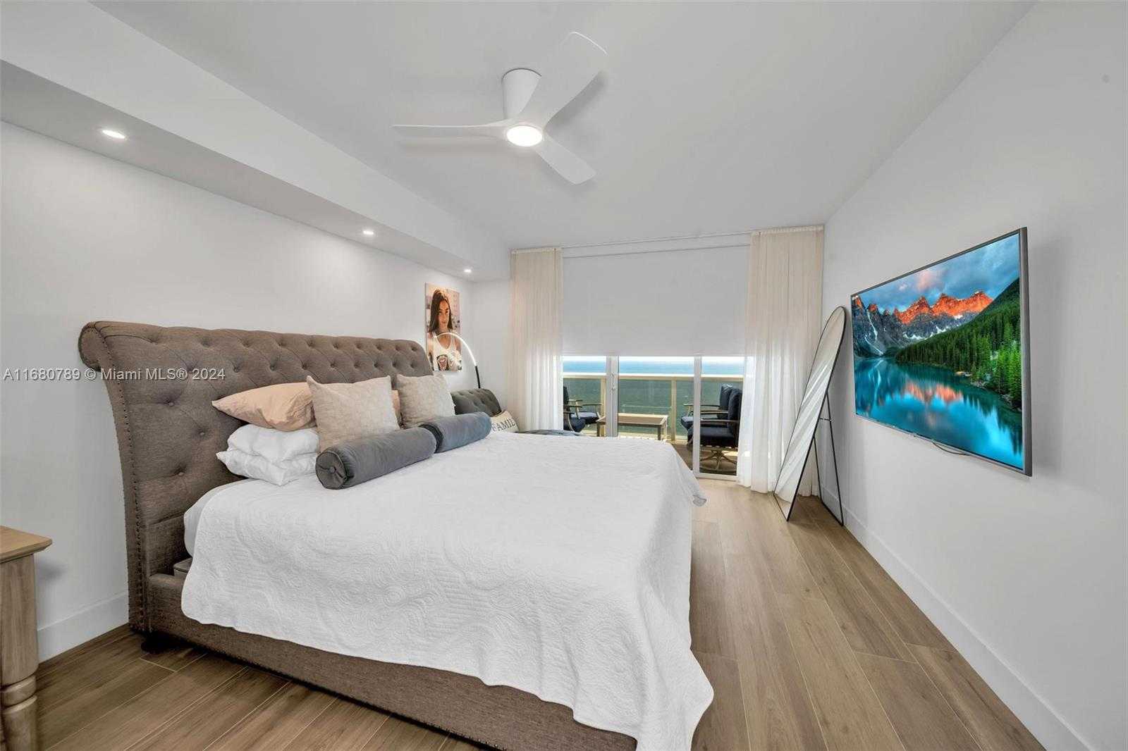 Small Image of 1850 SOUTH OCEAN DR #3202, Hallandale Beach Number 14