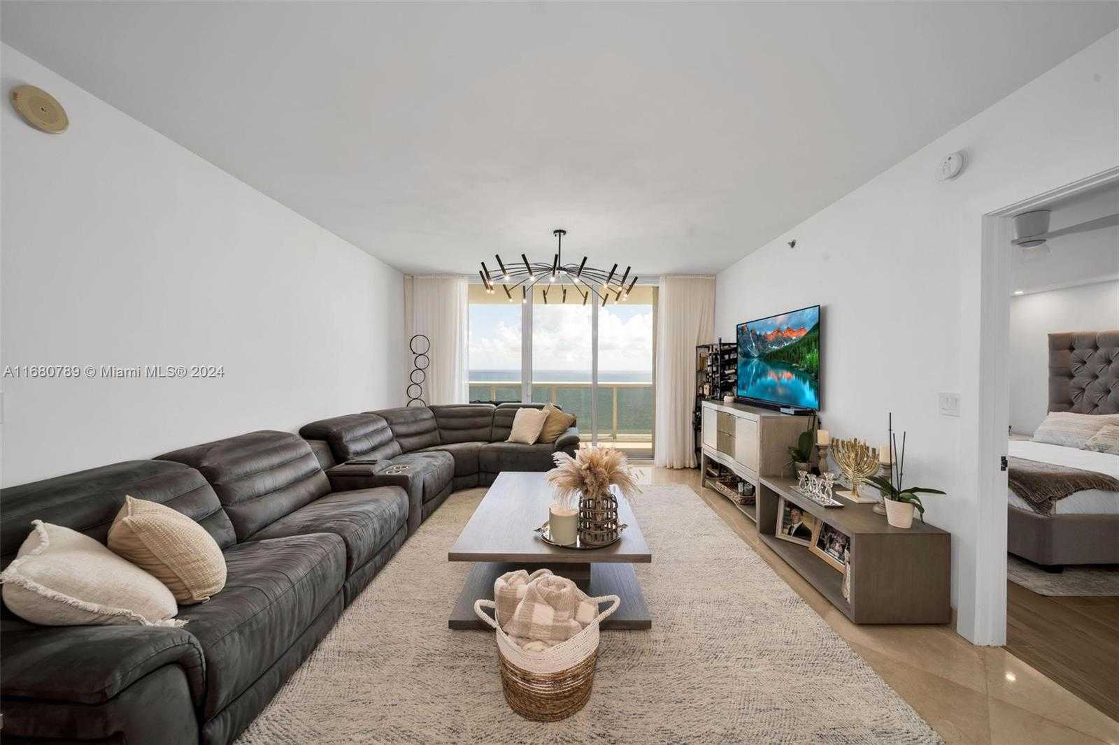 Small Image of 1850 SOUTH OCEAN DR #3202, Hallandale Beach Number 2