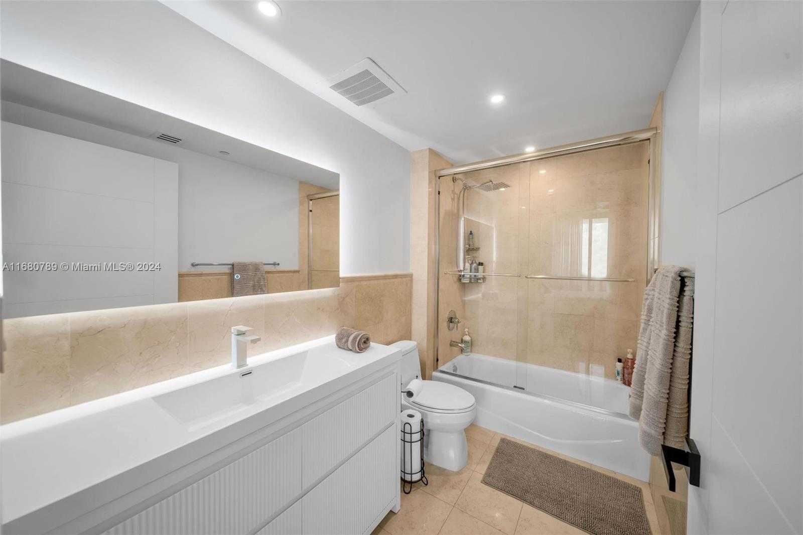 Small Image of 1850 SOUTH OCEAN DR #3202, Hallandale Beach Number 20