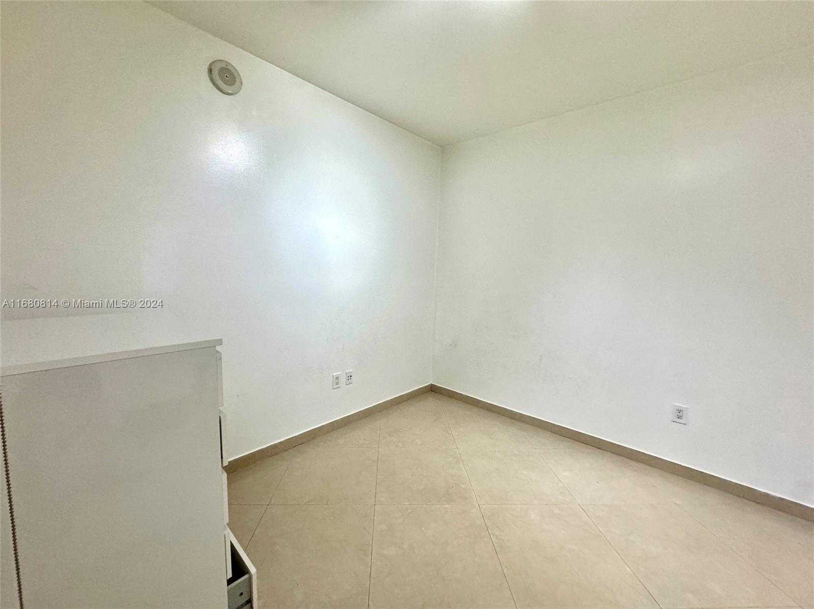 Small Image of 1830 SOUTH OCEAN DR #4711, Hallandale Beach Number 8
