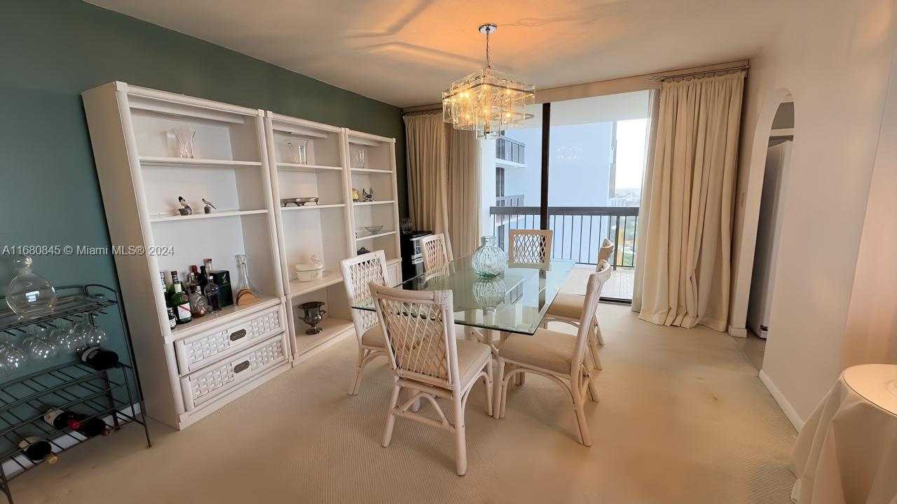 Small Image of 2333 BRICKELL AVE #2611, Miami Number 16