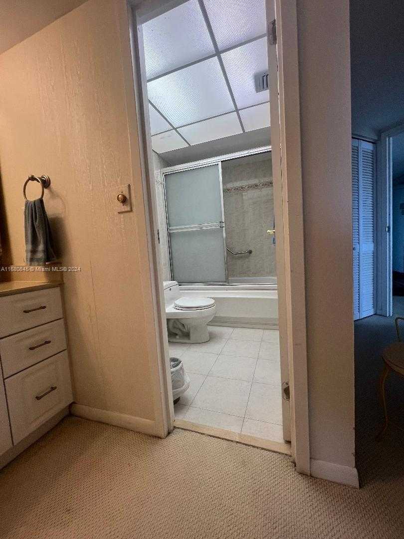 Small Image of 2333 BRICKELL AVE #2611, Miami Number 20