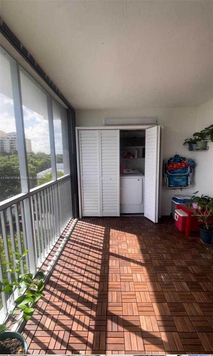 Small Image of 3350 NORTH EAST 192ND ST #5G-B, Aventura Number 12