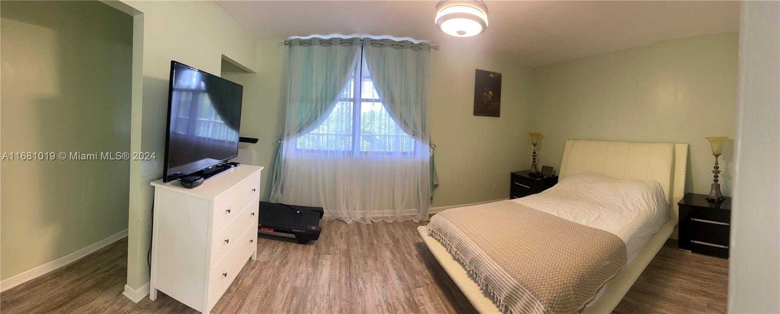 Small Image of 3350 NORTH EAST 192ND ST #5G-B, Aventura Number 6