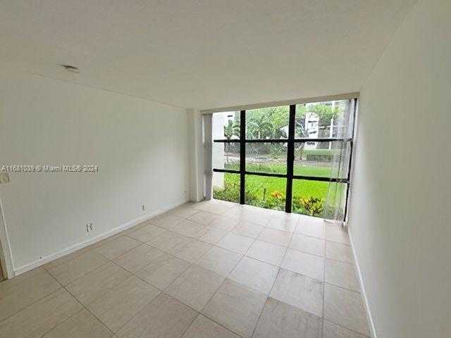 Small Image of 17021 NORTH BAY RD #124, Sunny Isles Beach Number 12